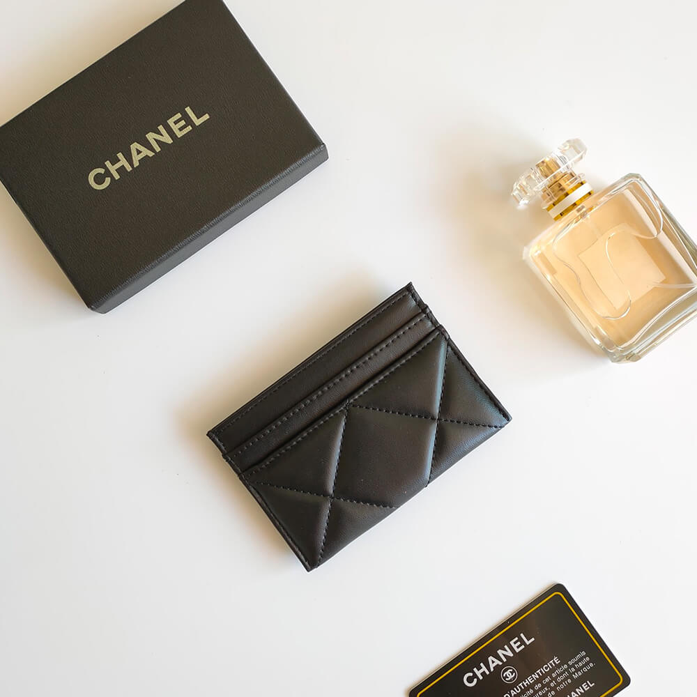 Chanel 19 CARD HOLDER