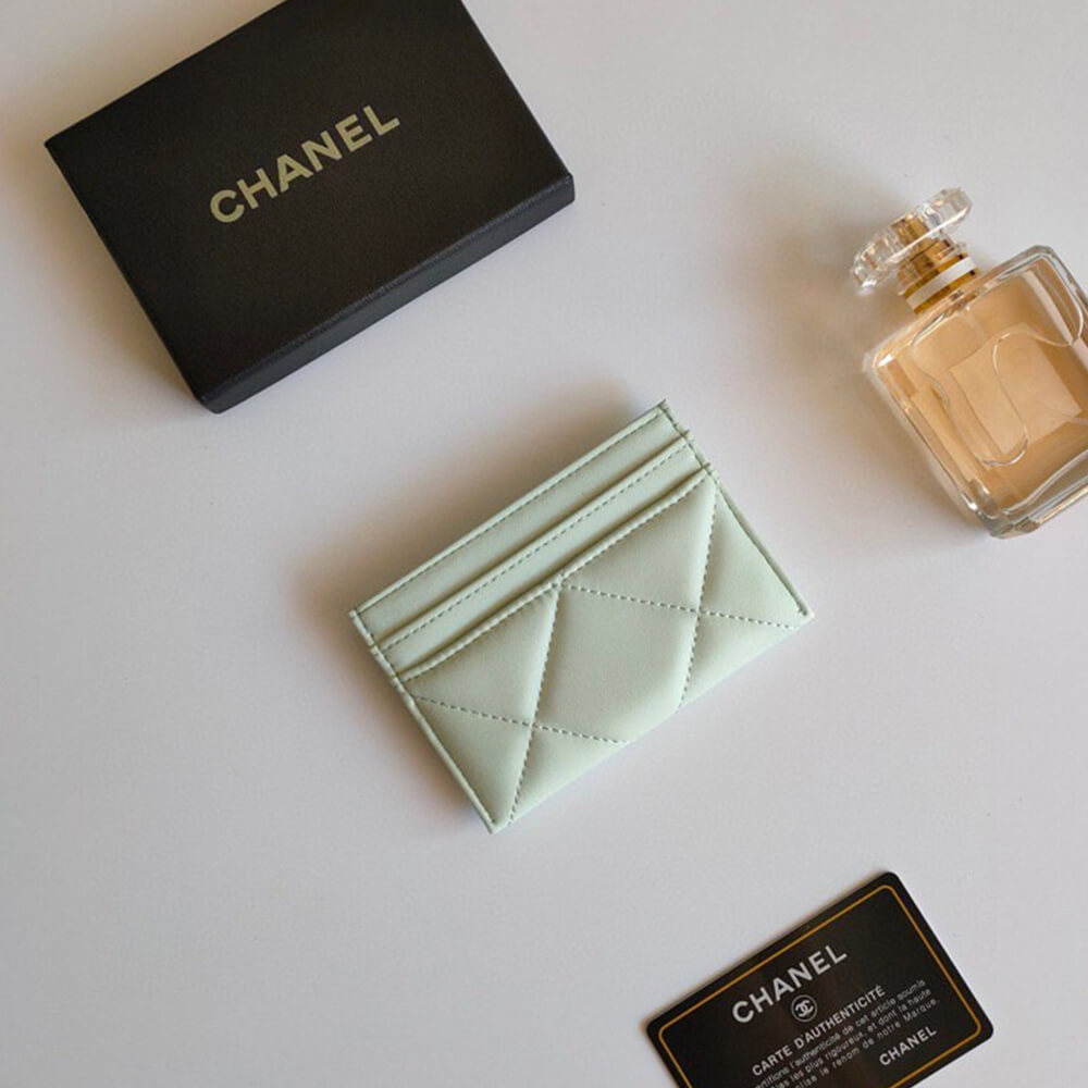 Chanel 19 CARD HOLDER