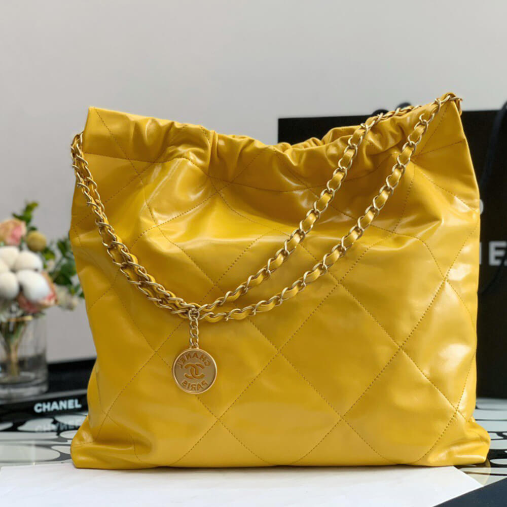 CHANEL 22 SMALL HANDBAG
