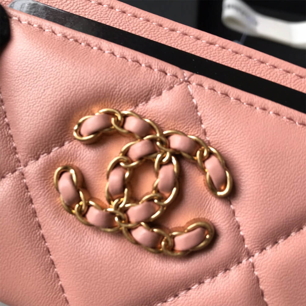 Chanel 19 CARD HOLDER