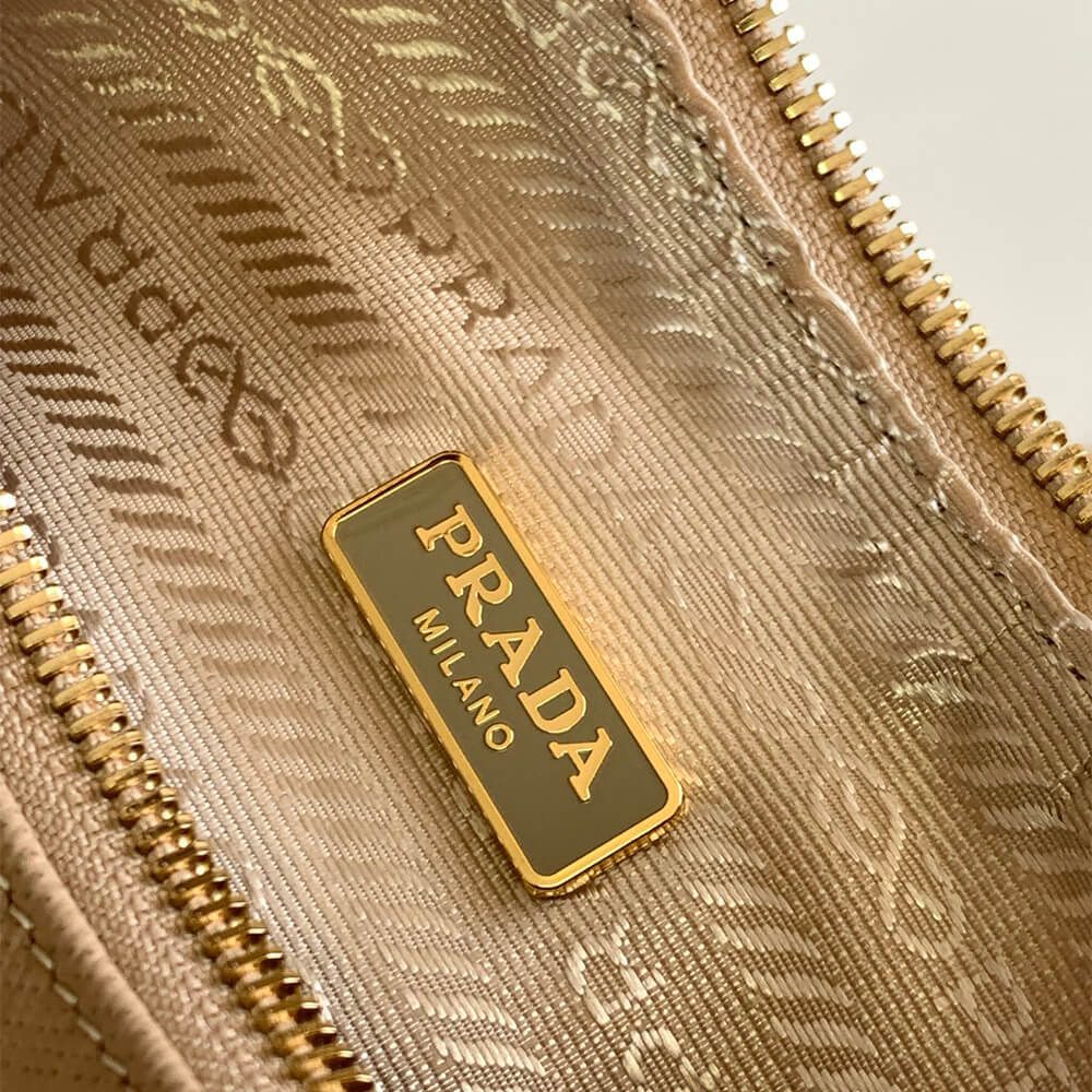 Prada Re-Edition 2005 Saffiano leather bag