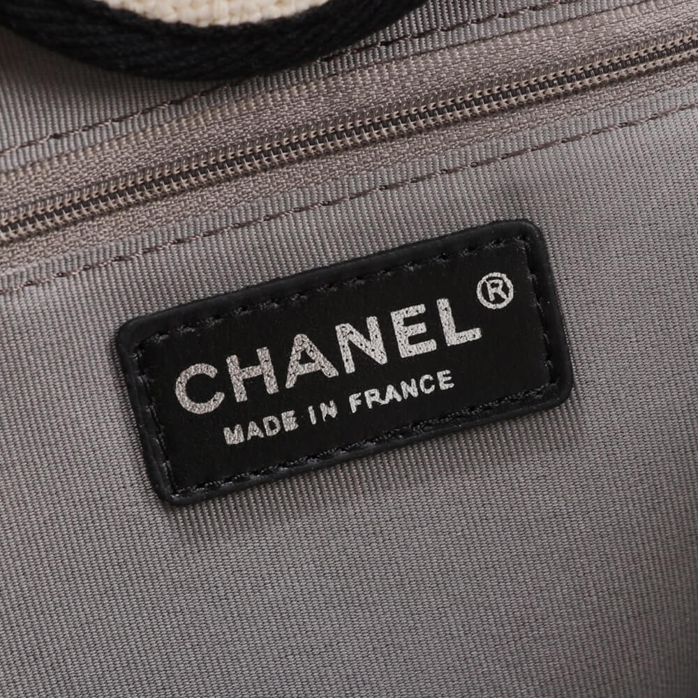CHANEL Woven Straw Raffia Striped Medium Deauville Tote