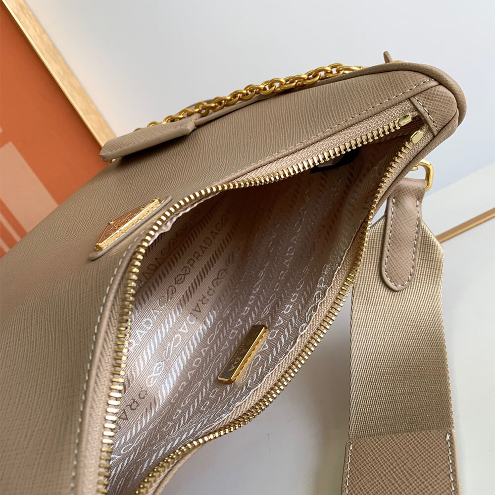 Prada Re-Edition 2005 Saffiano leather bag