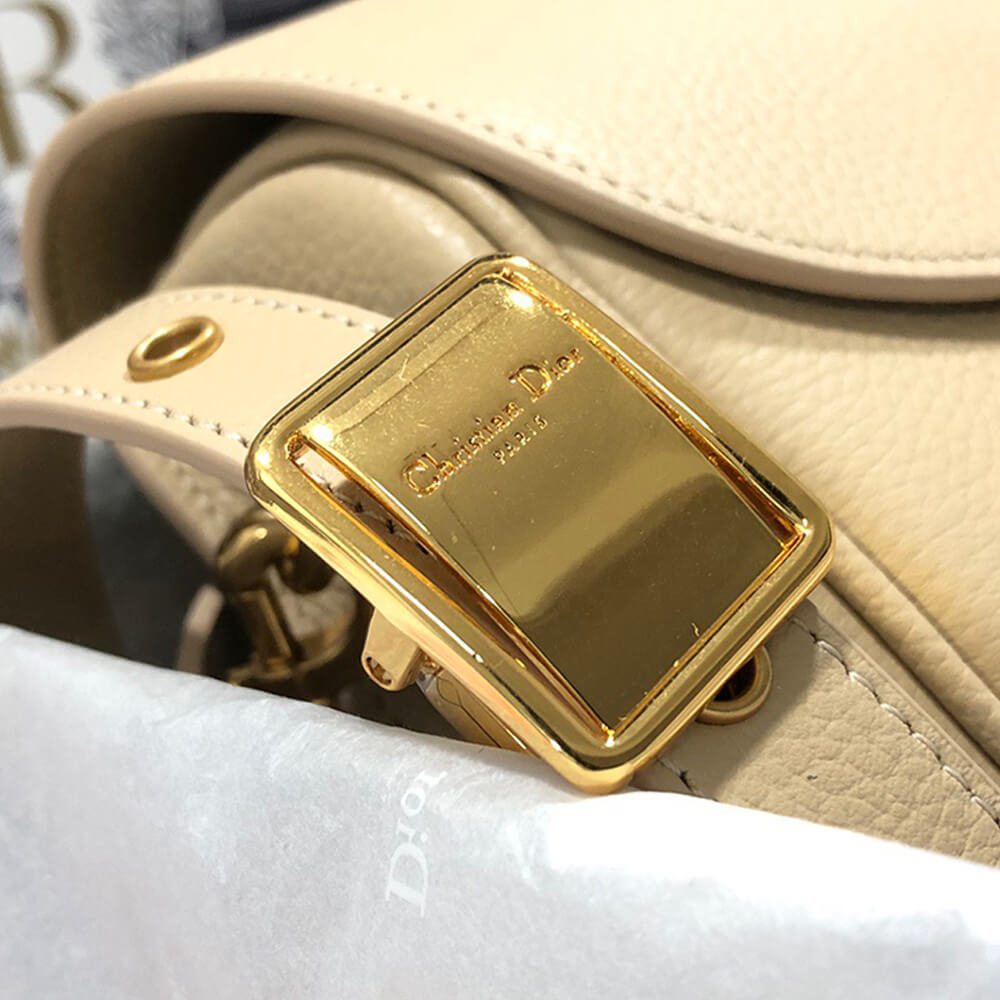 medium D*or bobby bag