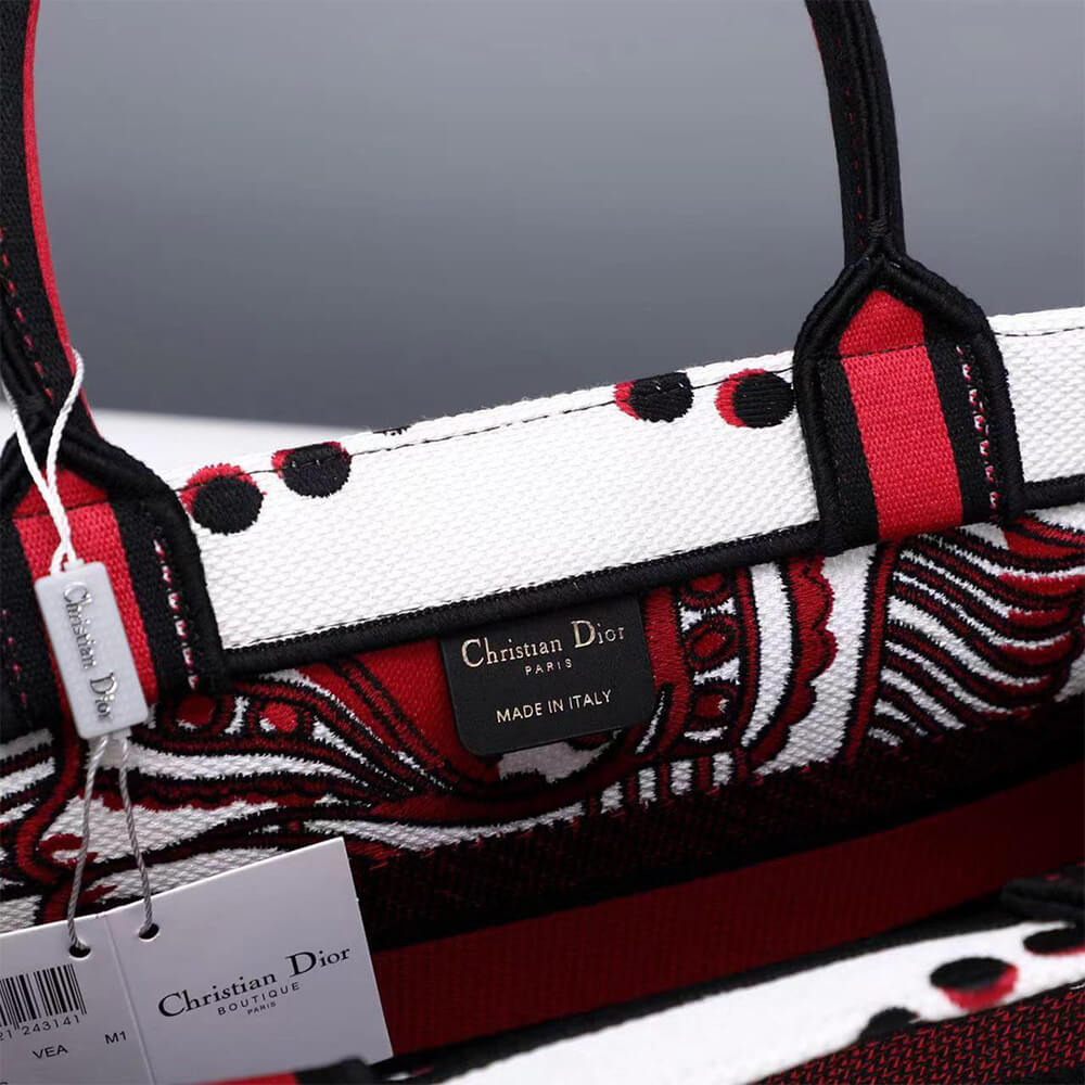 medium D*or book tote