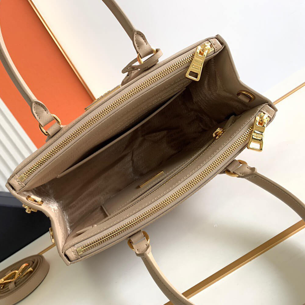 Medium Prada Galleria Saffiano leather bag