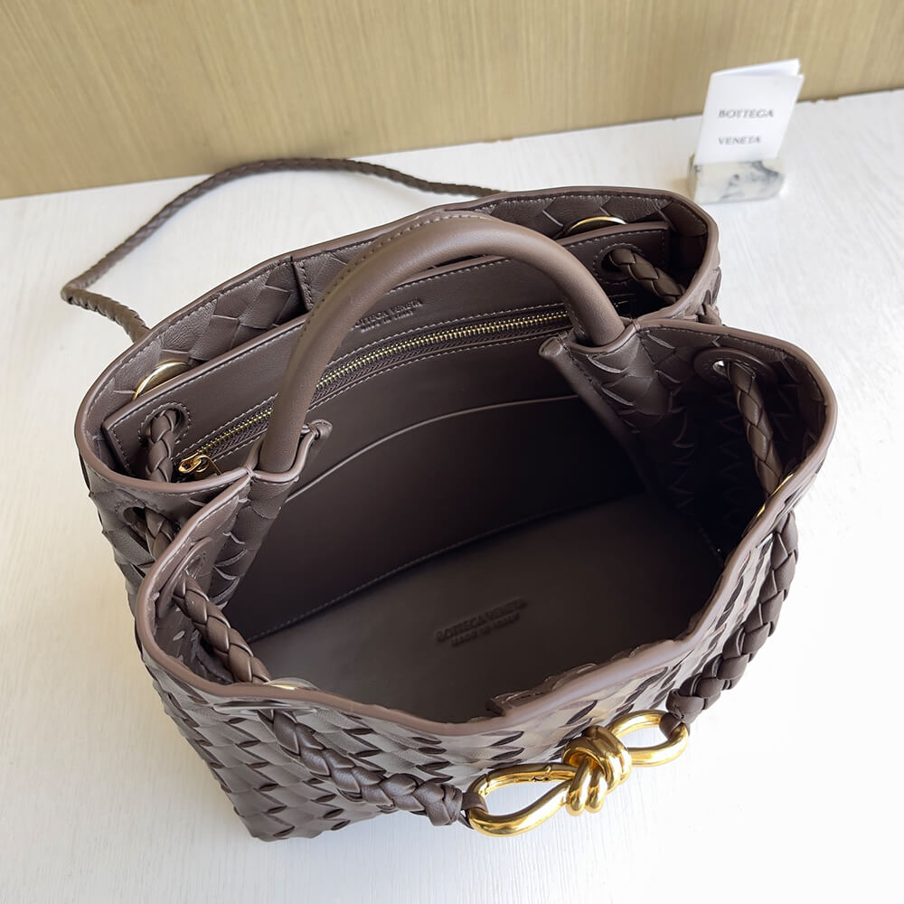 Bottega Veneta Small Andiamo(Tax-Free grade)