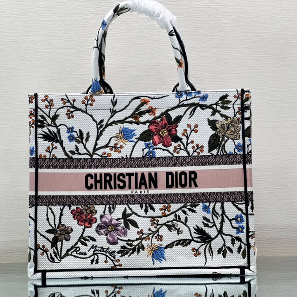 large D*or book tote