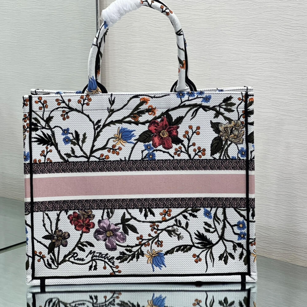 large D*or book tote