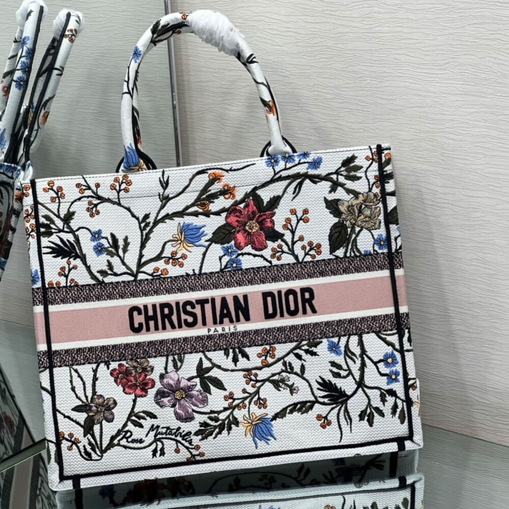 large D*or book tote
