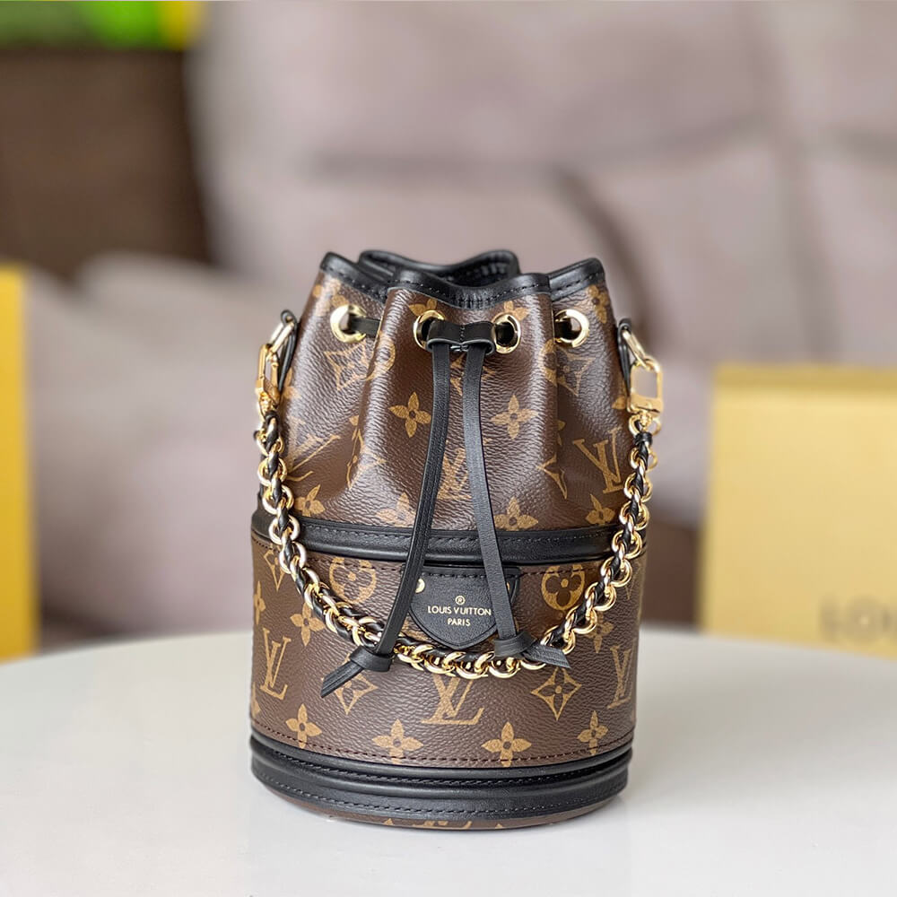 LV Canoe