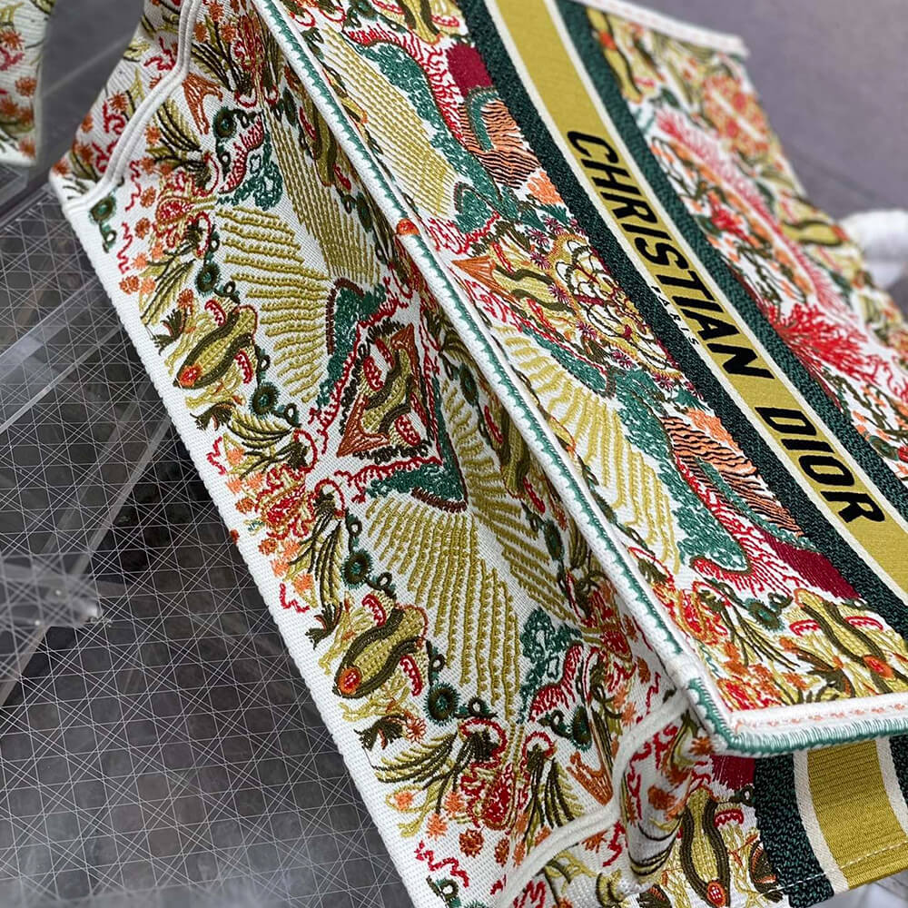 large D*or book tote