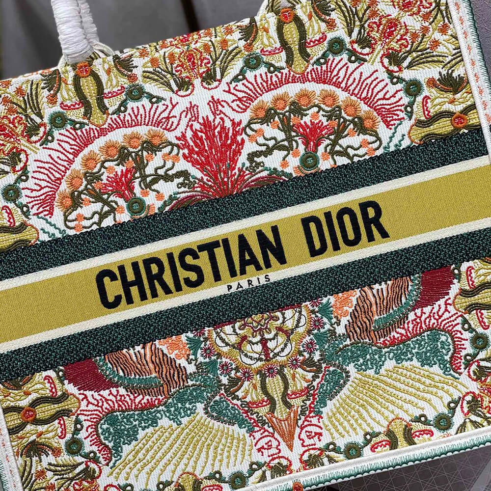 large D*or book tote