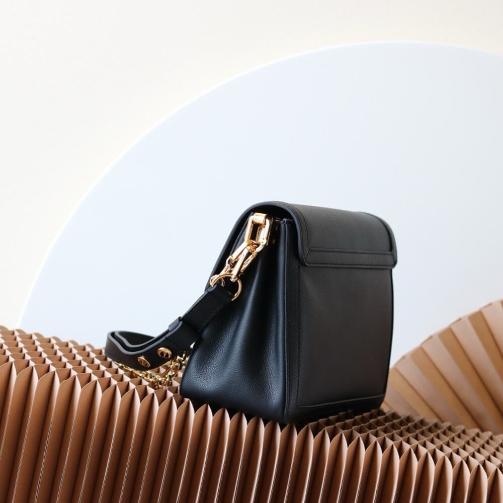 LV Dauphine Soft MM