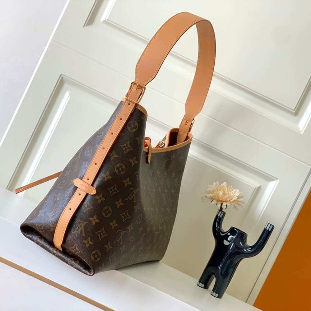 LV CarryAll MM