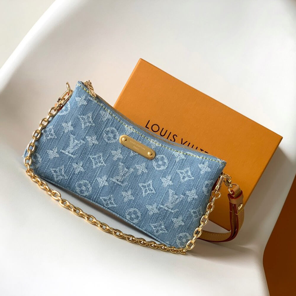 LV Liv Pochette