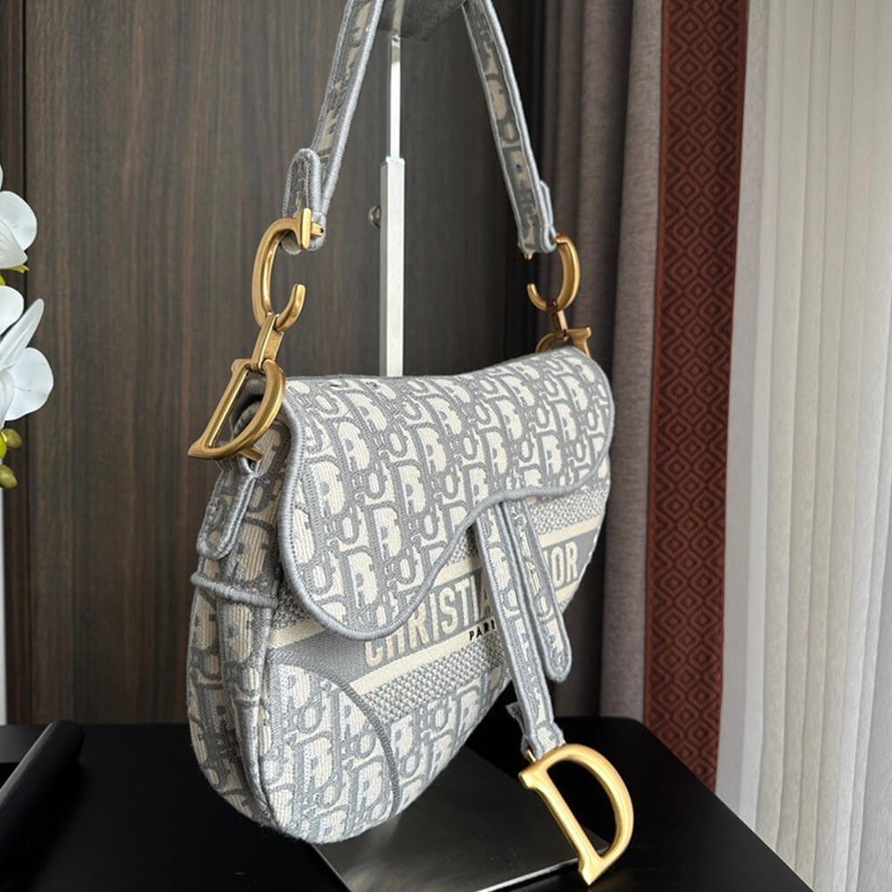 D*or saddle bag