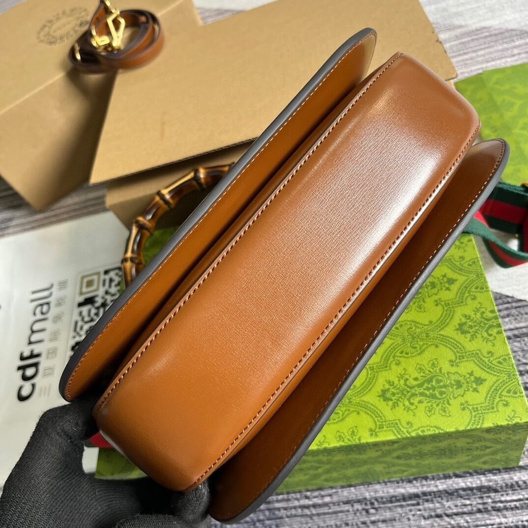 G*u*i bamboo 1947 medium top handle bag