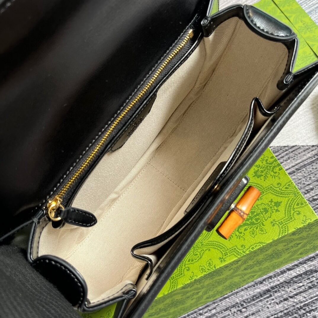 G*u*i bamboo 1947 medium top handle bag