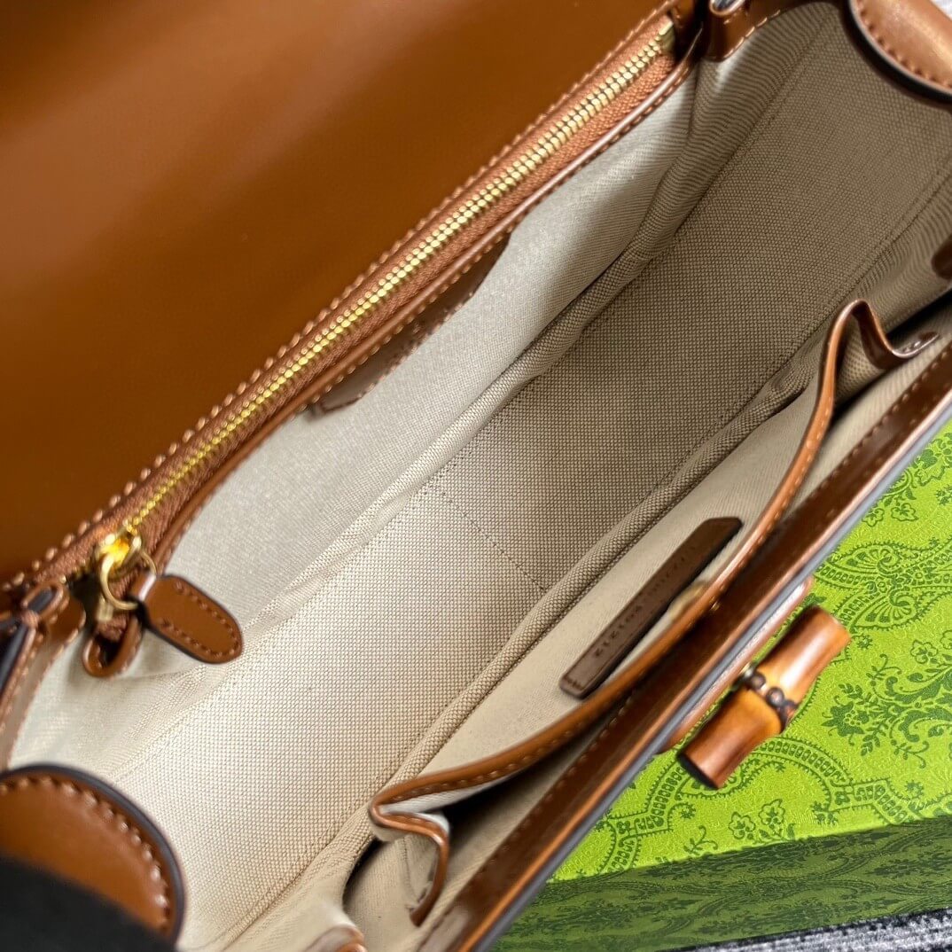 G*u*i bamboo 1947 medium top handle bag