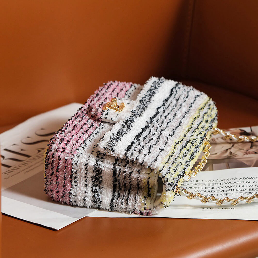 CHANEL SMALL FLAP BAG