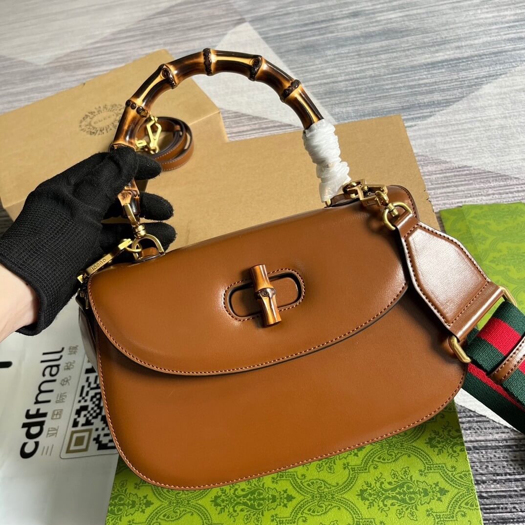 G*u*i bamboo 1947 medium top handle bag