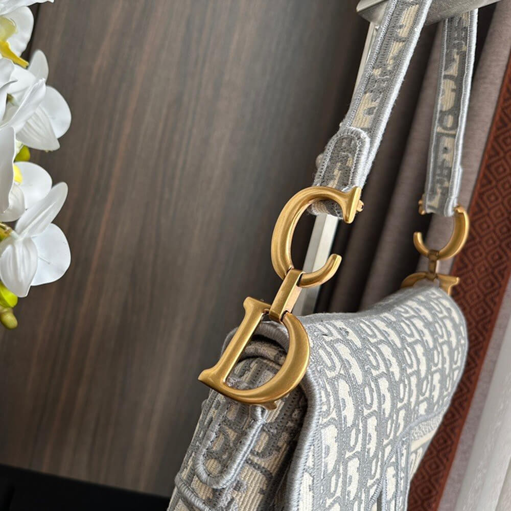D*or saddle bag