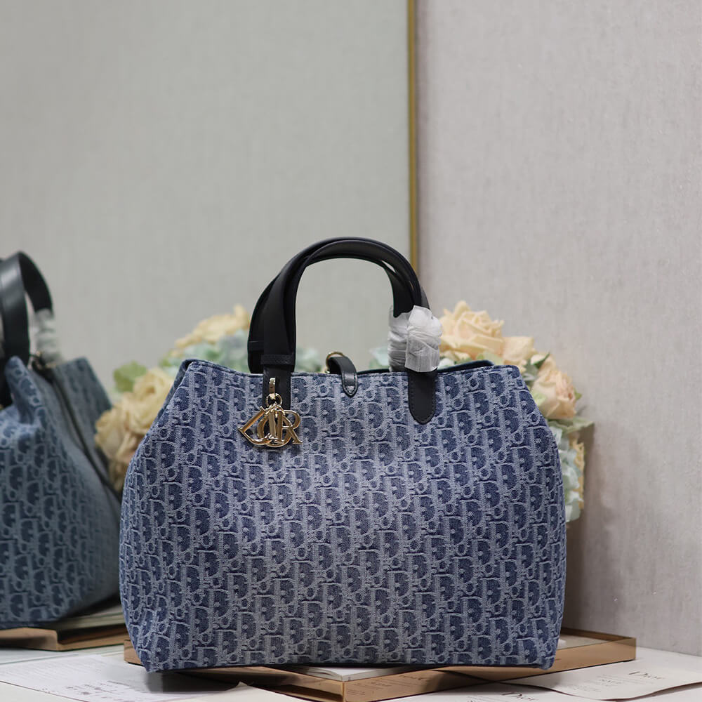 large D*or toujours bag