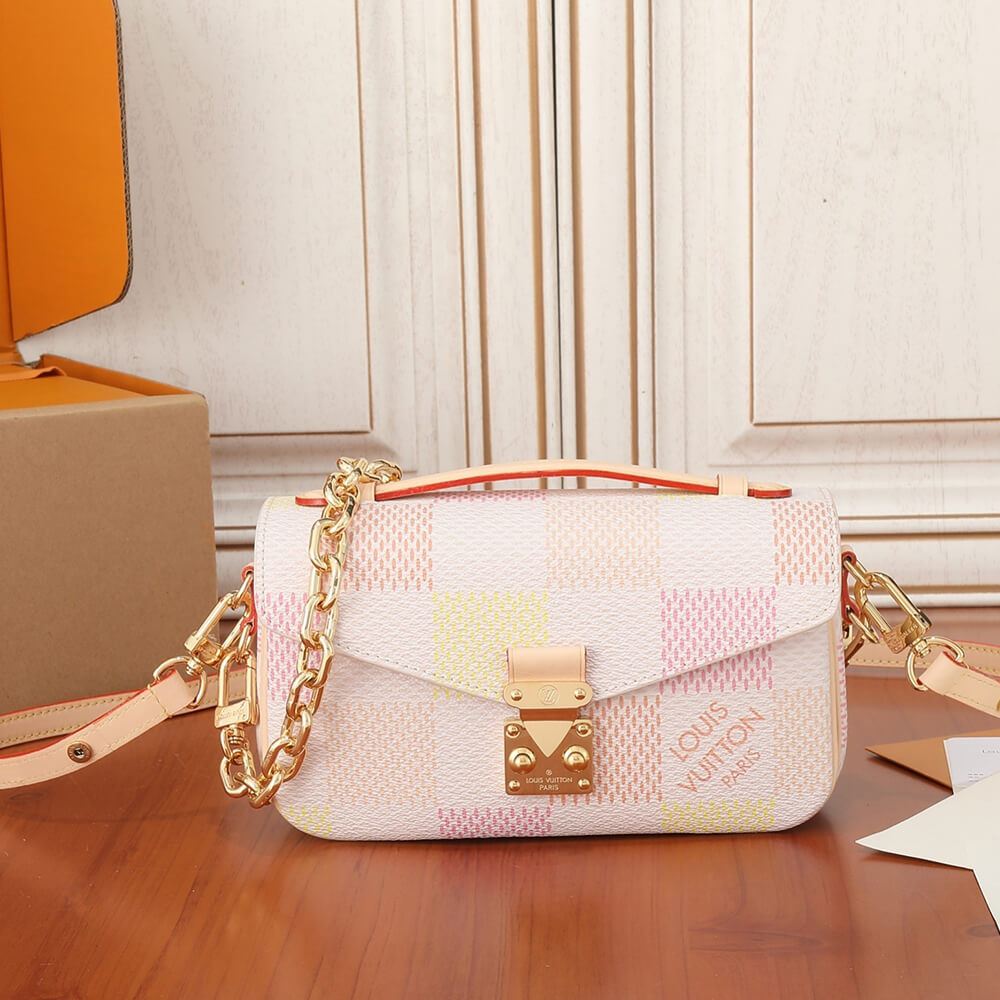 LV Pochette Metis East West