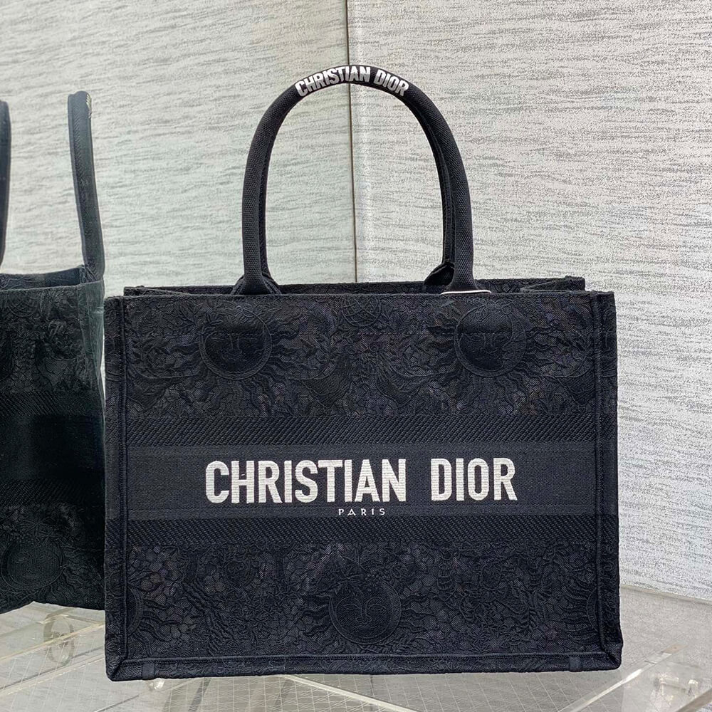 medium D*or book tote