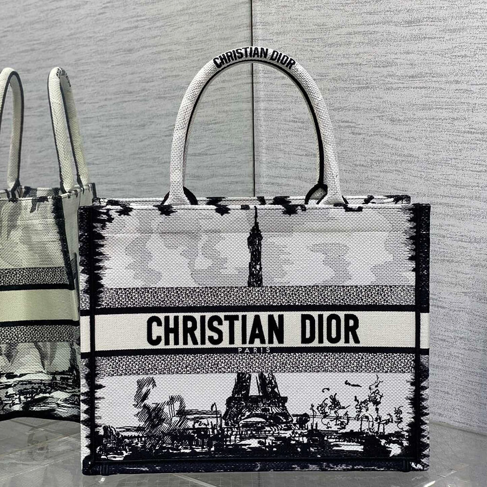 medium D*or book tote