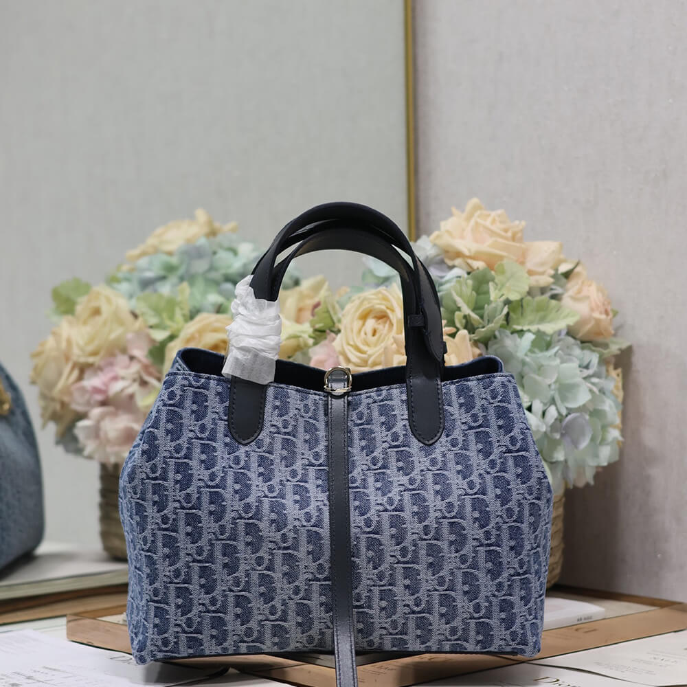 medium D*or toujours bag
