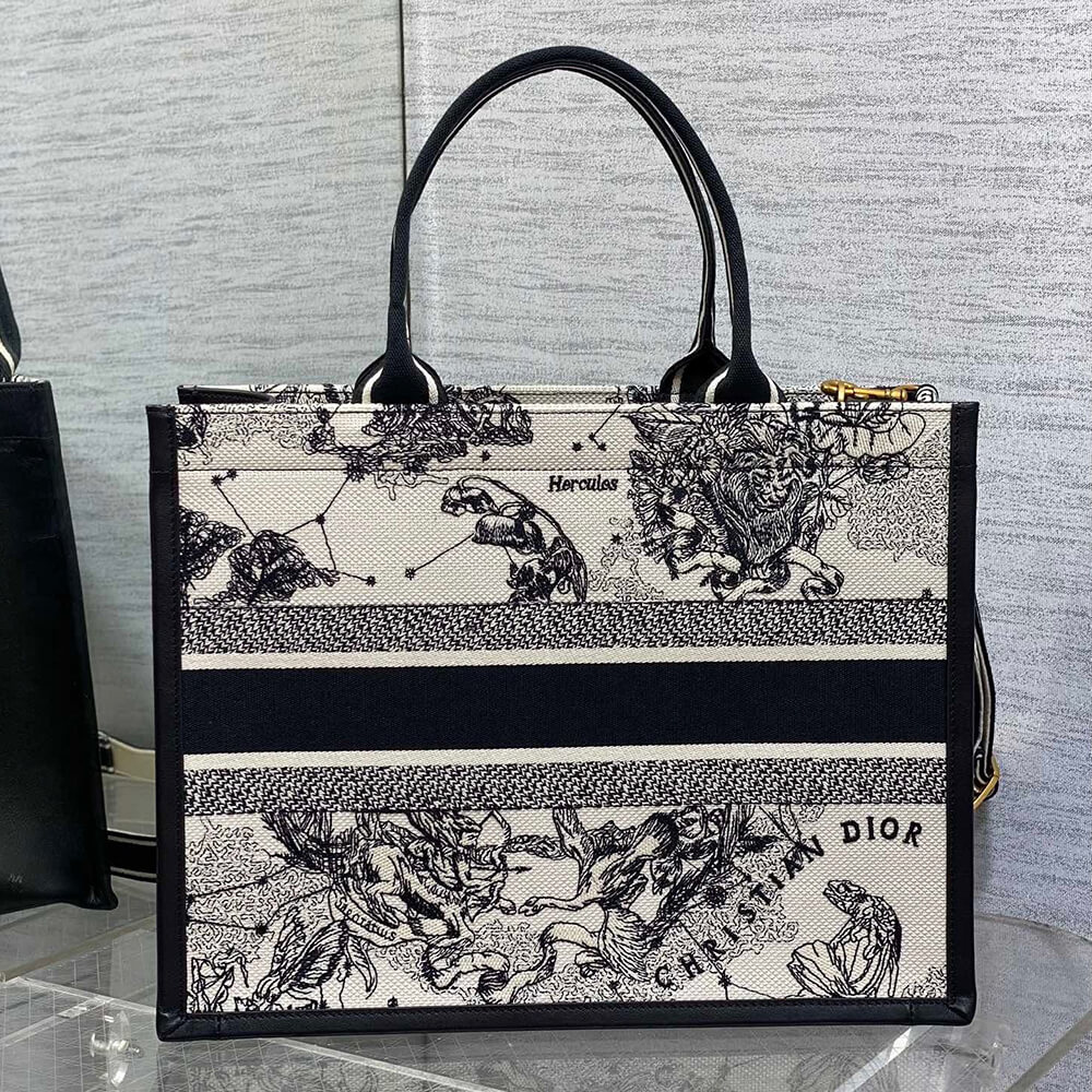 medium D*or book tote