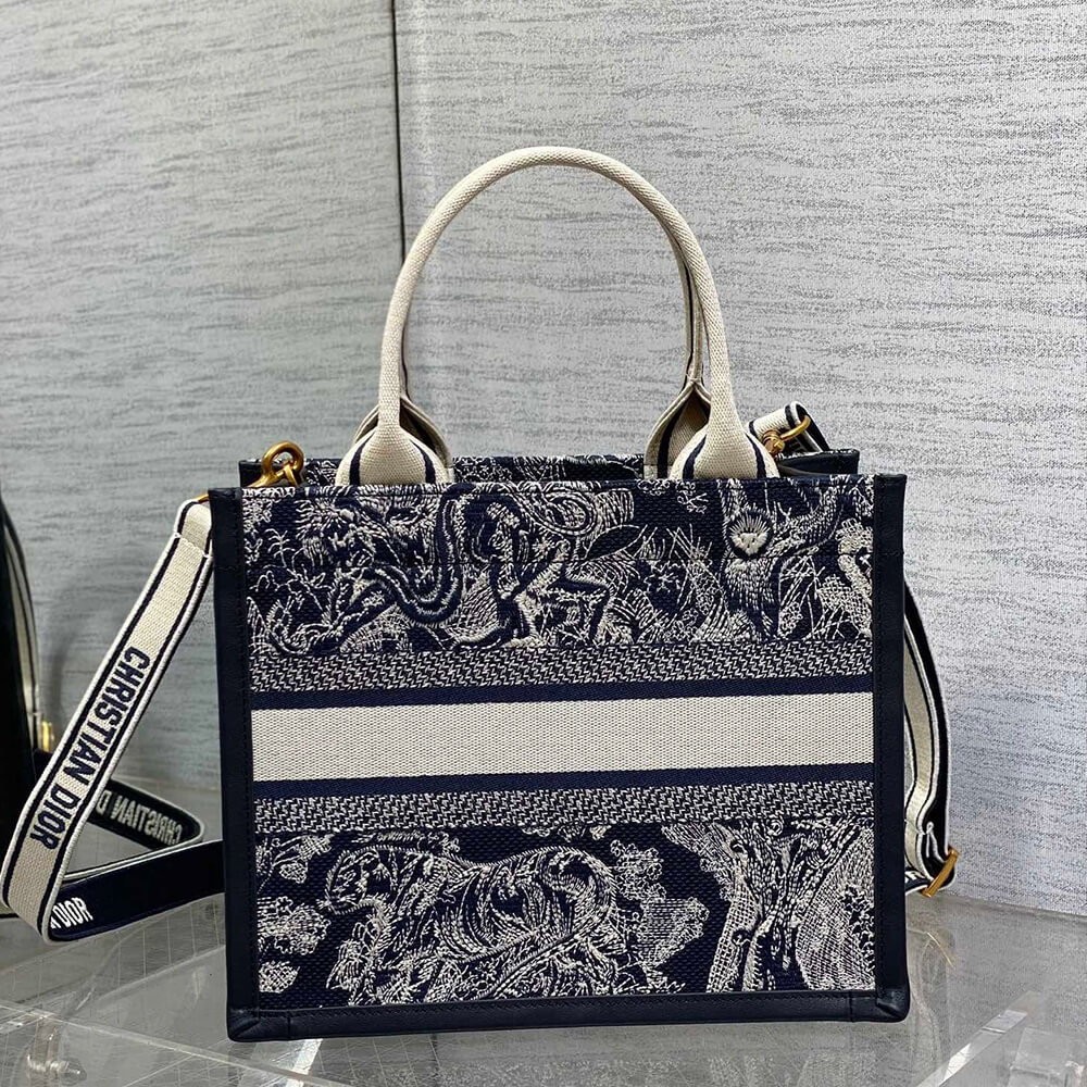 small D*or book tote
