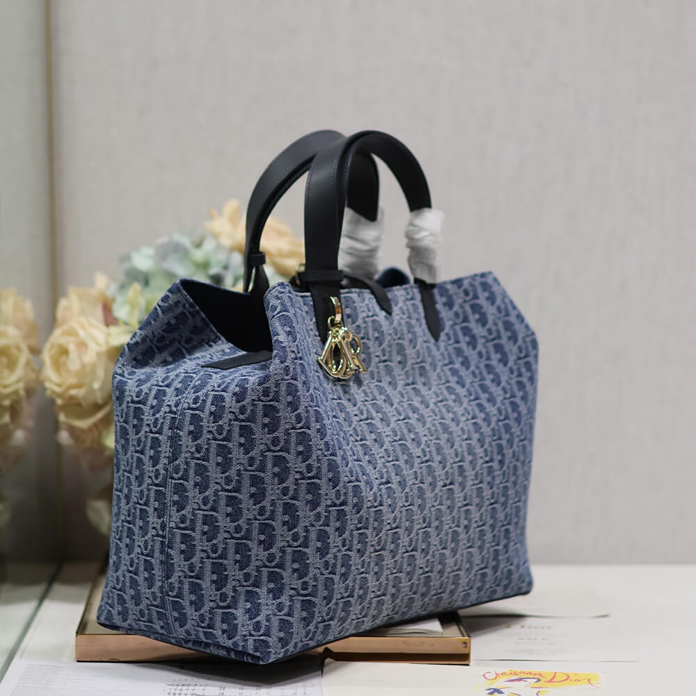 large D*or toujours bag