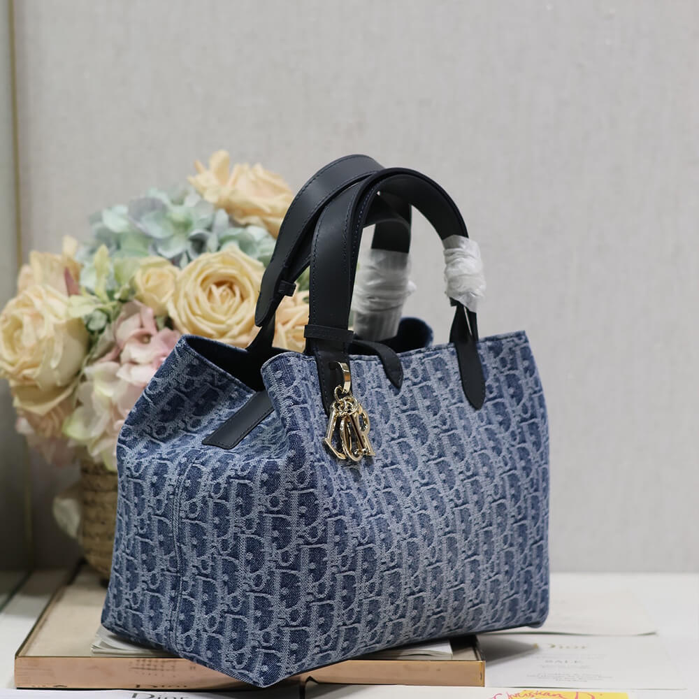 medium D*or toujours bag