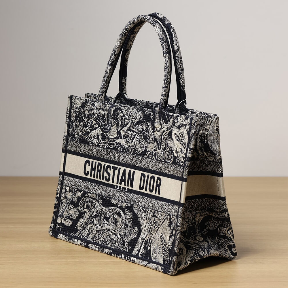 medium D*oramour D*or book tote