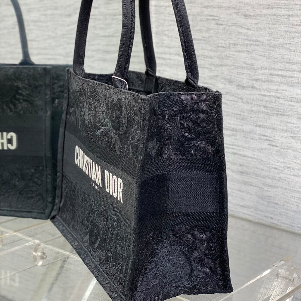 medium D*or book tote