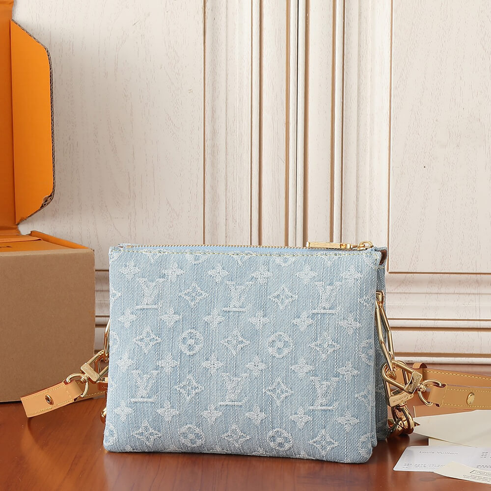 LV Coussin BB