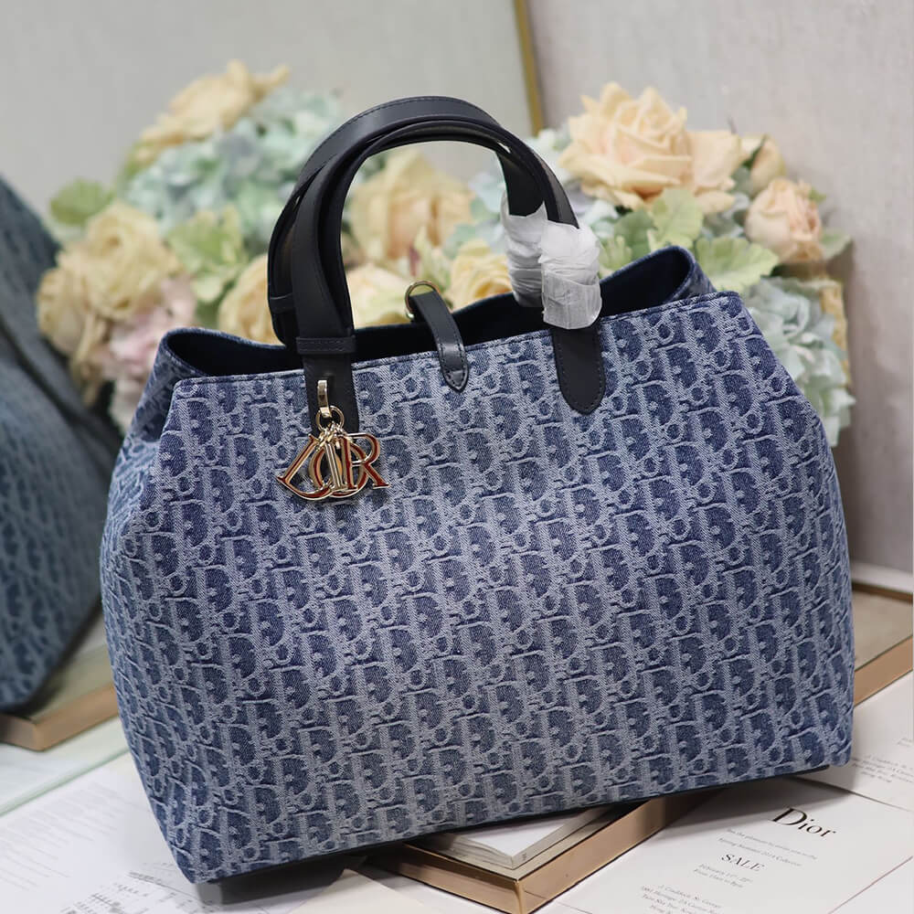 large D*or toujours bag