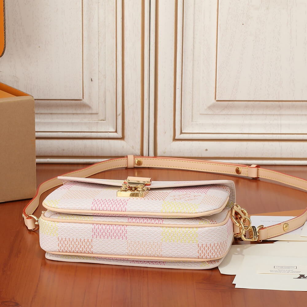 LV Pochette Metis East West