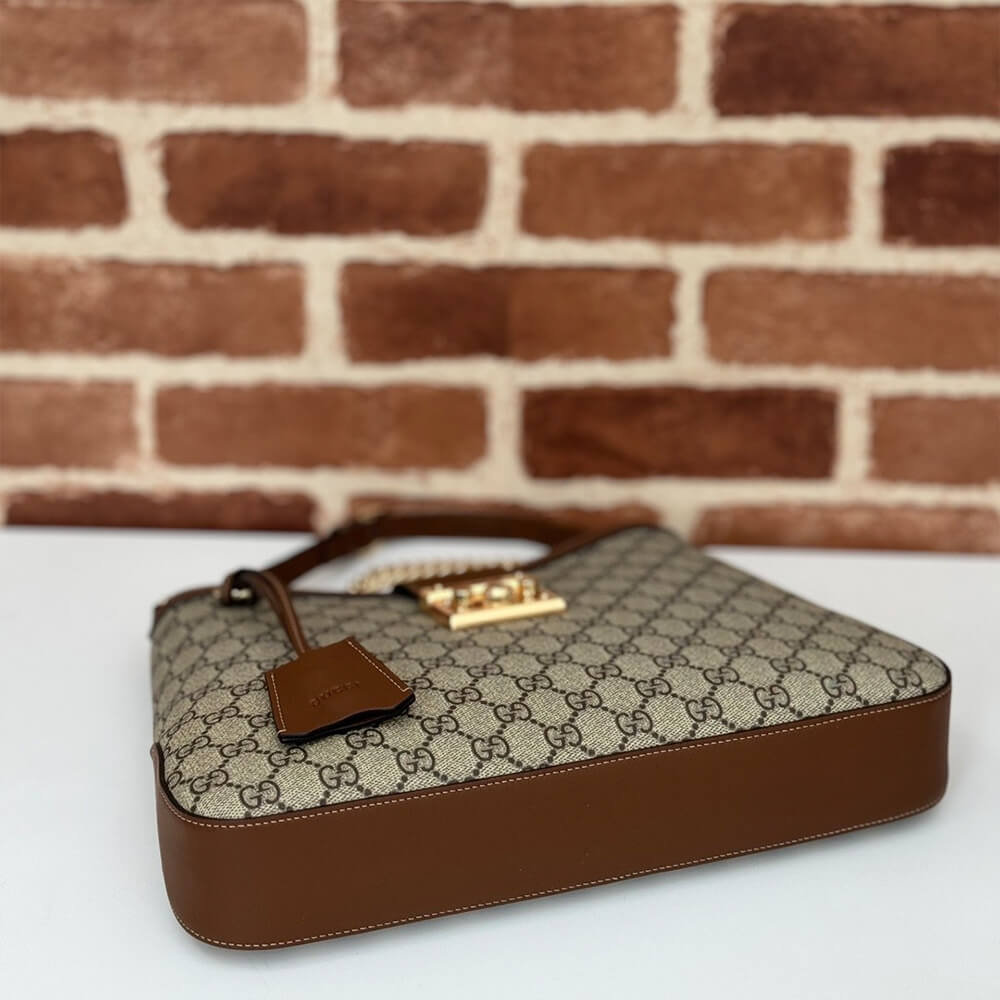 G*u*i padlock gg medium shoulder bag