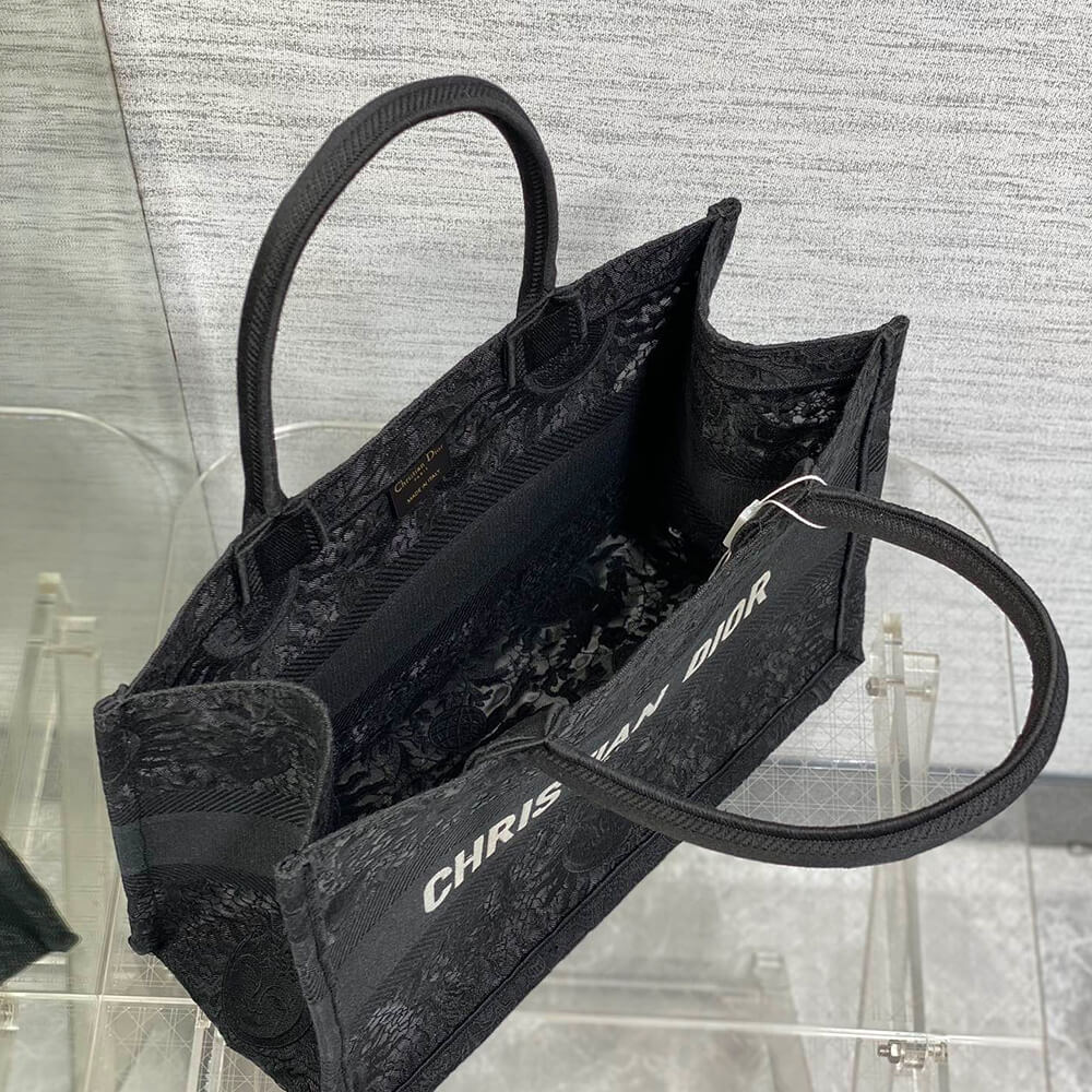 medium D*or book tote