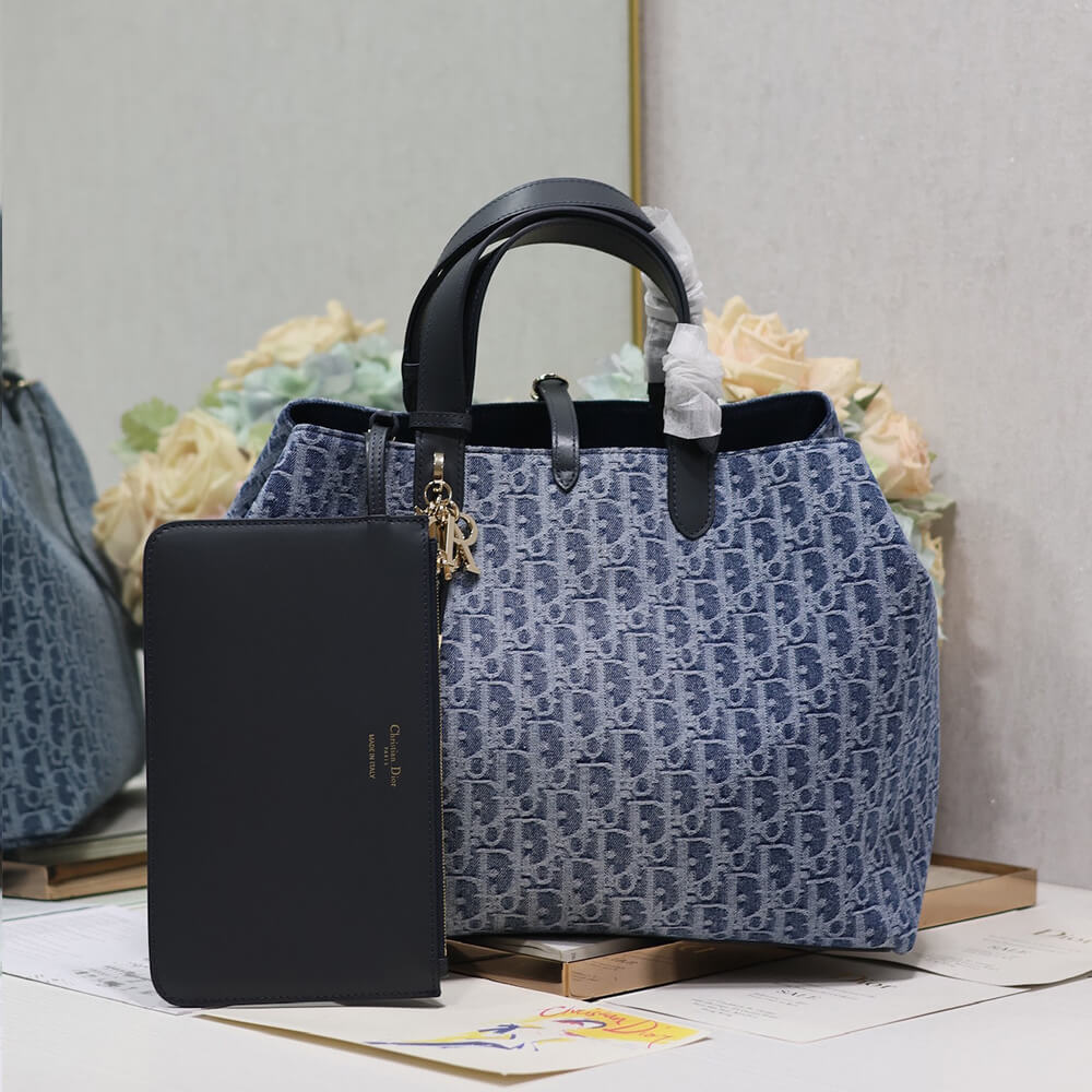 large D*or toujours bag