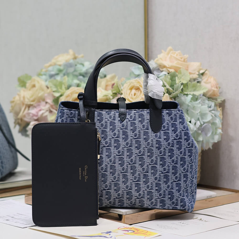 medium D*or toujours bag