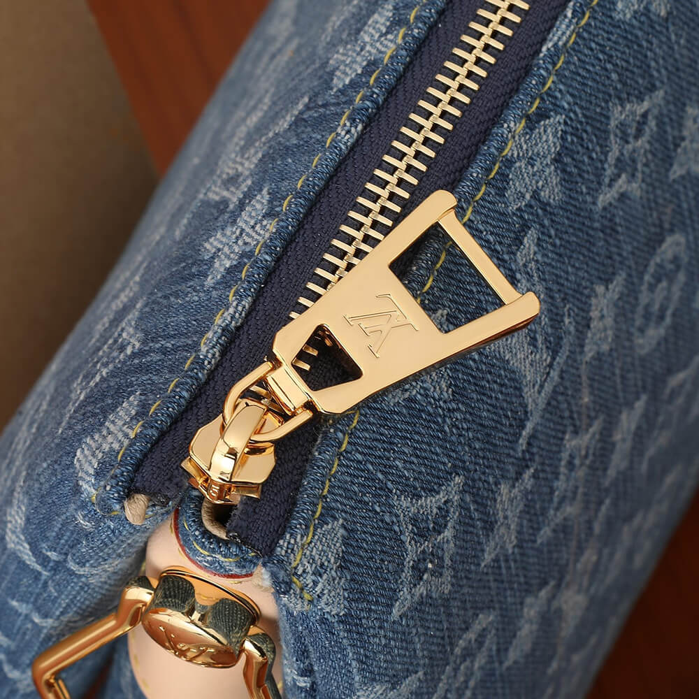 LV Coussin PM