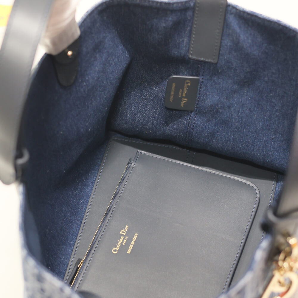 medium D*or toujours bag