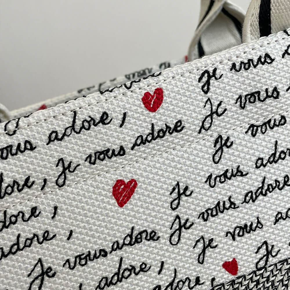 D*oramour medium D*or book tote
