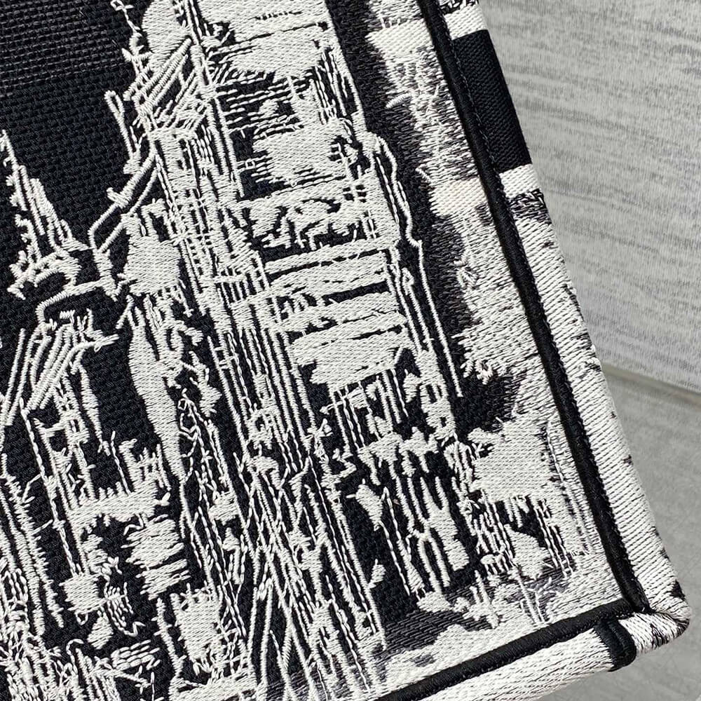 medium D*or book tote