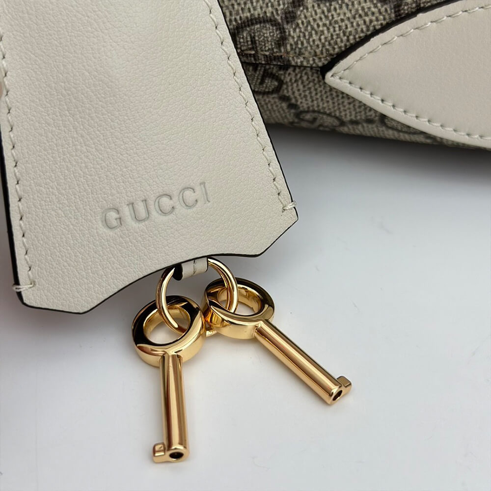 G*u*i padlock gg medium shoulder bag